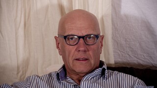 Смотри Blonde Nisha's Foot Care Session Turns Naughty - лучшее порно YAY.PORN