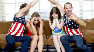 Смотри Stepdaughter's Swap Meet - лучшее порно YAY.PORN