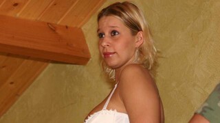 Смотри Obedient Blonde with Big Tits - Pantyhose Handjob & Missionary - лучшее порно YAY.PORN