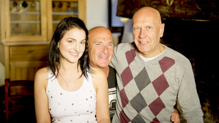 Смотри Better with Two Friends and a Cock - лучшее порно YAY.PORN