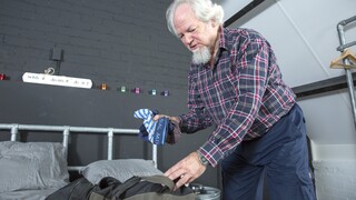 Смотри Old Guy Fucks Skinny Young Girl with Natural Tits - лучшее порно YAY.PORN