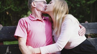 Смотри John Fucks Haley Hill in the Great Outdoors - лучшее порно YAY.PORN