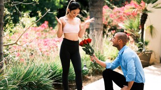 Смотри Brunette Lulu Chu Takes Ryan Mclane's Cock Deep in Bathroom - лучшее порно YAY.PORN