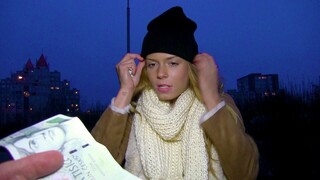 Chrissy Fox Blows a Dick to a Unknown Guy - секс видео онлайн YAY.PORN