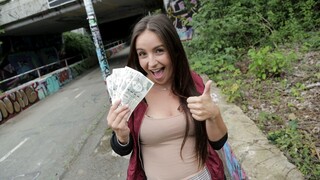 Amateur POV: Ballerina Gets Facial in Public - секс видео онлайн YAY.PORN