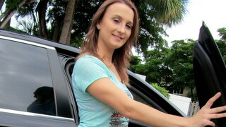 Indiana Cutie Takes it in the Vehicle - секс видео онлайн YAY.PORN