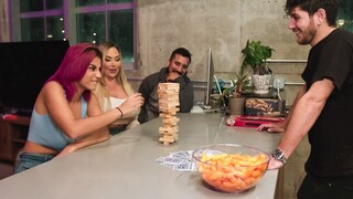Roxie Sinner's Big Natural Tits Pleasure - секс видео онлайн YAY.PORN