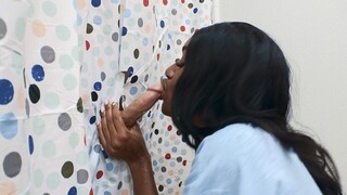 Ashley Aleigh's Athletic Pussy Licking in Shower - секс видео онлайн YAY.PORN