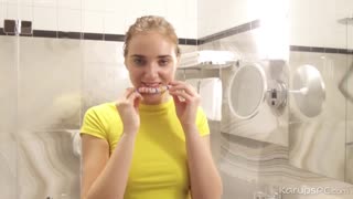 Смотри Oxana Chic Hot Shower - Solo Brunette Play - лучшее порно YAY.PORN