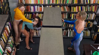 Смотри Sneaky Brunette Librarian Krissy Knight Gets Fucked - лучшее порно YAY.PORN