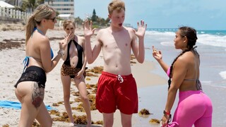 Смотри Beach Blowjob and Cumshot - лучшее порно YAY.PORN