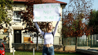 Blonde Teen Gets Cumshot! - секс видео онлайн YAY.PORN