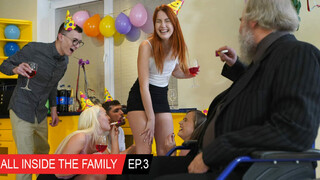 Смотри Crazy Birthday Party: All Inside the Family! - лучшее порно YAY.PORN