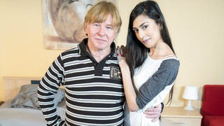 Old Man, Young Lover - секс видео онлайн YAY.PORN