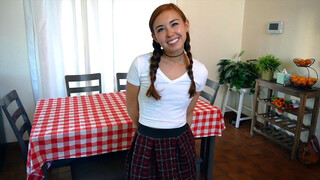 Смотри Naughty Babysitter Braids Takes Big Cock - лучшее порно YAY.PORN