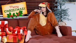 Смотри Petite Teen Reese Robbins Gets Pounded Hard - лучшее порно YAY.PORN