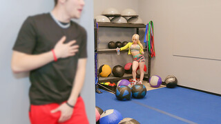 Nikki Delano MILF Gets a Free Load from Connor Kennedy - секс видео онлайн YAY.PORN