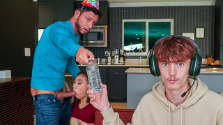 Смотри Asian Teen Kimmy Kimm's Birthday Surprise - Doggystyle & Missionary Fuck - лучшее порно YAY.PORN