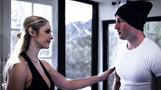 Смотри Blonde Bombshell Sarah Vandella Sucks & Fucks Young Zac Wild - лучшее порно YAY.PORN