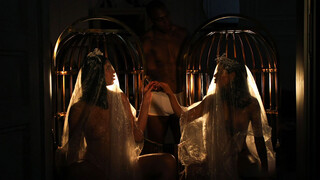 Смотри Before the Wedding - Horny MILF Threesome - лучшее порно YAY.PORN