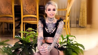 Leigh Raven Behind The Scenes - Blonde Tattooed Babe Blacked Out - секс видео онлайн YAY.PORN