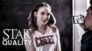 Смотри Shaved Blonde Teen in Glasses Fingered and Fucked Doggystyle - лучшее порно YAY.PORN