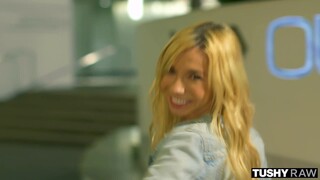 Смотри Jessy Pony Loves Rough Riding and Ball Play - лучшее порно YAY.PORN