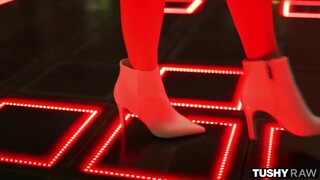 Смотри Hot Pin-Up Babe Sarah Sultry Rides Cowgirl & Doggystyle - лучшее порно YAY.PORN