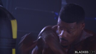 Смотри Brunette Riley Reid Takes It Deep in Below the Belt - Foursome with Gabbie Carter - лучшее порно YAY.PORN