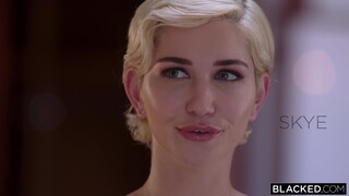 Смотри FFM Threesome with Brunette & Blonde - Deepthroat & Titty Fuck - лучшее порно YAY.PORN