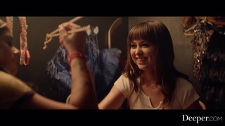 Смотри Lesbian Fingering Fun – Riley Reid & Ryan Reid Lick Wet Pussy - лучшее порно YAY.PORN