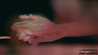 Смотри Blonde and Brunette Wallflowers Share Cock in FFM Group Sex - лучшее порно YAY.PORN