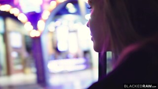 Смотри Hot Blonde Haley Reed Rides Cock Reverse Cowgirl in Raw Interracial Scene - лучшее порно YAY.PORN