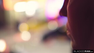 Kenzie Anne Deepthroats Isiah Maxwell's Big Dick Before Raw Creampie - секс видео онлайн YAY.PORN