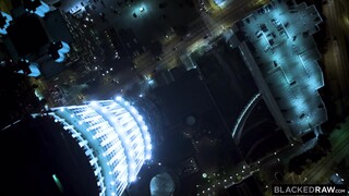 Смотри Interracial FFM Threesome - Avi Love & Kira Noir Ride Sly Diggler Raw - лучшее порно YAY.PORN