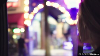 Смотри FFM face sitting and pussy licking with hot brunettes - лучшее порно YAY.PORN