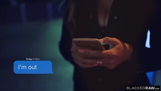 Смотри Blonde Babe Lika Star Gets Oiled Up for Rough Doggystyle - лучшее порно YAY.PORN