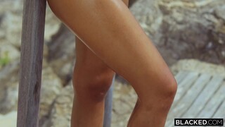 Смотри Interracial MMF Threesome - Wife Gets DP’d & Facial Finish - лучшее порно YAY.PORN