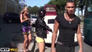 Birthday gift turns hot when Bella Margo gets facial - секс видео онлайн YAY.PORN