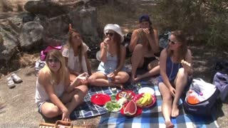 Смотри Waterfall Chicks BTS – Natacha, Debra & Penelope D’s Wild Casting Chat - лучшее порно YAY.PORN