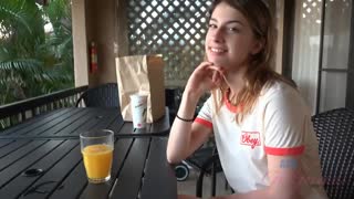 Kristen Scott - Tattooed girlfriend deepthroats - секс видео онлайн YAY.PORN