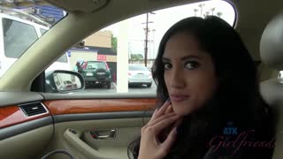 Смотри Chloe Amour - Shaved Latina GF at the Zoo - лучшее порно YAY.PORN