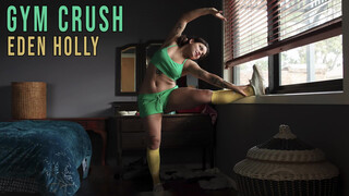 Hot Australian Eden Holly Plays with Herself in Gym - секс видео онлайн YAY.PORN