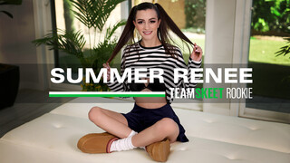 Смотри Skinny Summer Gives a Blowjob - лучшее порно YAY.PORN