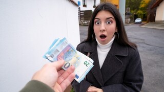 Смотри  Outdoor Blowjob with Petite Brunette Katty - лучшее порно YAY.PORN