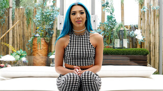 Beverly Gives a Deepthroat Performance - секс видео онлайн YAY.PORN