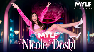 Смотри Asian MILF Nicole's Favorite Thing - лучшее порно YAY.PORN