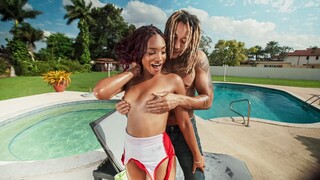 Смотри Derek Savage's Interracial Blowjob - лучшее порно YAY.PORN