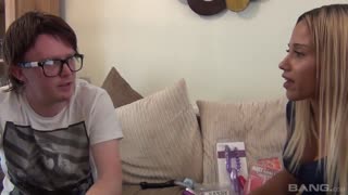 Teen Sienna Kane Deep Throats Nerd Dick - секс видео онлайн YAY.PORN